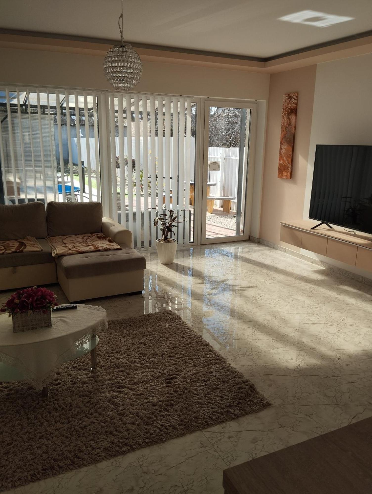 Sarkcsillag Teljes Csaladihaz- Star Complete Family House Apartment Seghedin Exterior foto